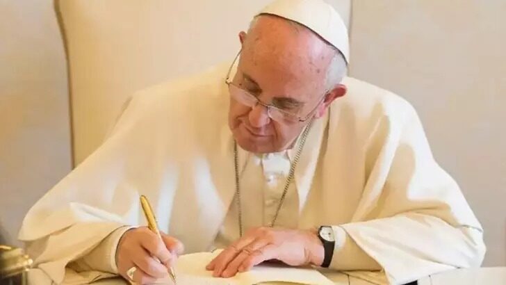 İTALYA, – PAPA Franciscus’un akciğer enfeksiyonu tablosunda hafif iyileşmeler kaydedildiği