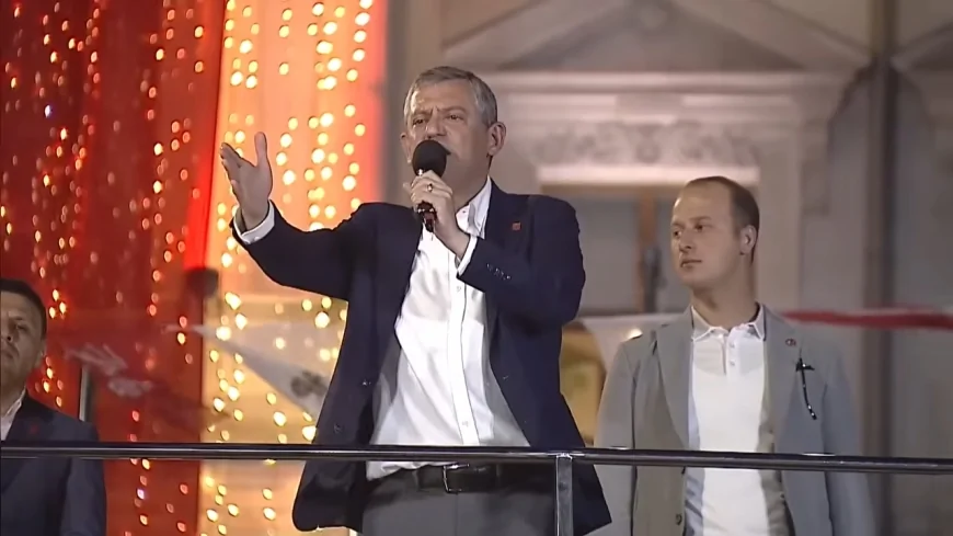 Beyoğlu’nda “millet iradesi” mitingiCumhuriyet Halk Partisi (CHP) Genel Başkanı Özgür