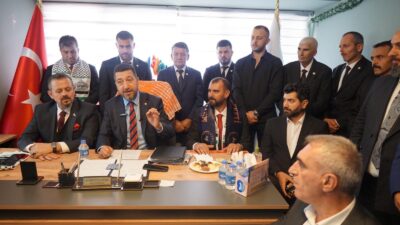 Teşkilatlanma süreci ülke genelinde hızla devam ederken, yeni dönemde siyasetin