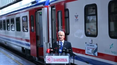 Ulaştırma ve Altyapı Bakanı Abdulkadir Uraloğlu, Türkiye Cumhuriyeti Devlet Demiryolları
