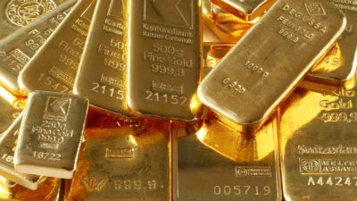 Altın fiyatları yeni haftaya düşüşle başladı. ABD endeks vadeli kontratların