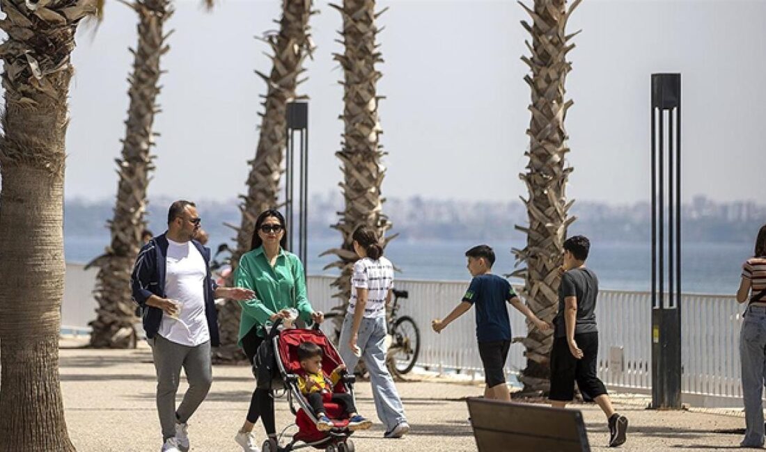 Hafta sonu yurdun iç ve batı kesimleri yağışlı havanın etkisi