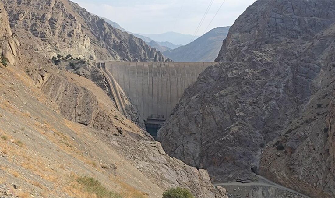 İran, son 50 yılın en şiddetli kuraklığıyla mücadele için Urmiye