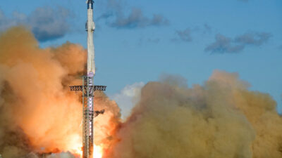 NASA, Starship teknolojisindeki ilerlemelerden şüpheli; SpaceX ise bu aracın Ay’a