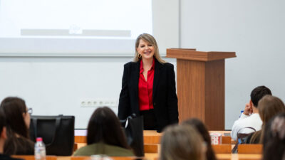 Marmara Üniversitesi İletişim Fakültesi öğrencileriyle bir araya gelen Marka ve