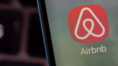 İspanya Tüketim Bakanlığı, turistik konaklama yerleri kiralama platformu Airbnb’ye, lisanssız