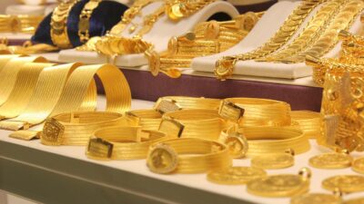 Altının gramı, güne düşüşle başlamasının ardından 5 bin 891 liradan