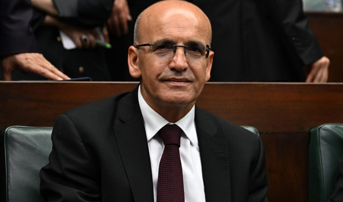 Hazine ve Maliye Bakanı Mehmet Şimşek önemli açıklamalarda bulundu. Bakan