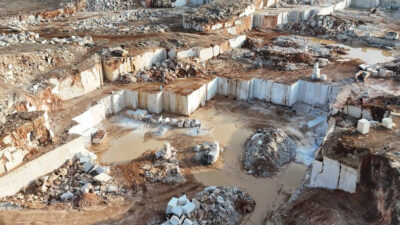 Malatya’nın Akçadağ ilçesinde çıkarılan mermerler, başta Çin olmak üzere Hindistan