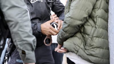 İşgalci İsrail ordusu, Batı Şeria’nın farklı bölgelerine düzenlediği baskınlarda 14