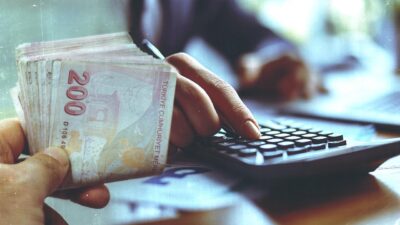 Kamudaki kariyer meslek mensupları ve yöneticilerin aylık ücretlerinde iyileştirme öngören