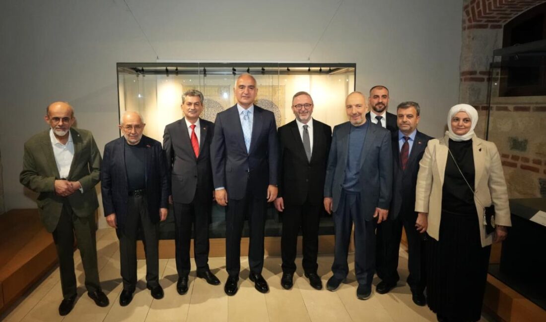 Türkiye Yazma Eserler Kurumu Başkanlığı (TÜYEK) tarafından düzenlenen “Mana ve