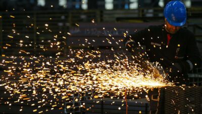 Sanayide çalışan kişi başına üretim endeksi, yılın üçüncü çeyreğinde geçen