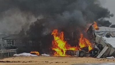 Gaziantep’te zincirleme kaza meydana geldi. 3 tırın çarpıştığı kaza sonrası