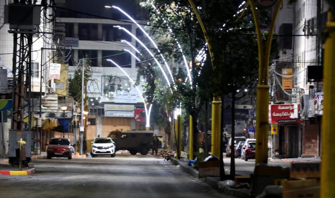 İşgalci İsrail ordusunun, Batı Şeria’nın güneyindeki El-Halil kentinde, iki Filistinliyi