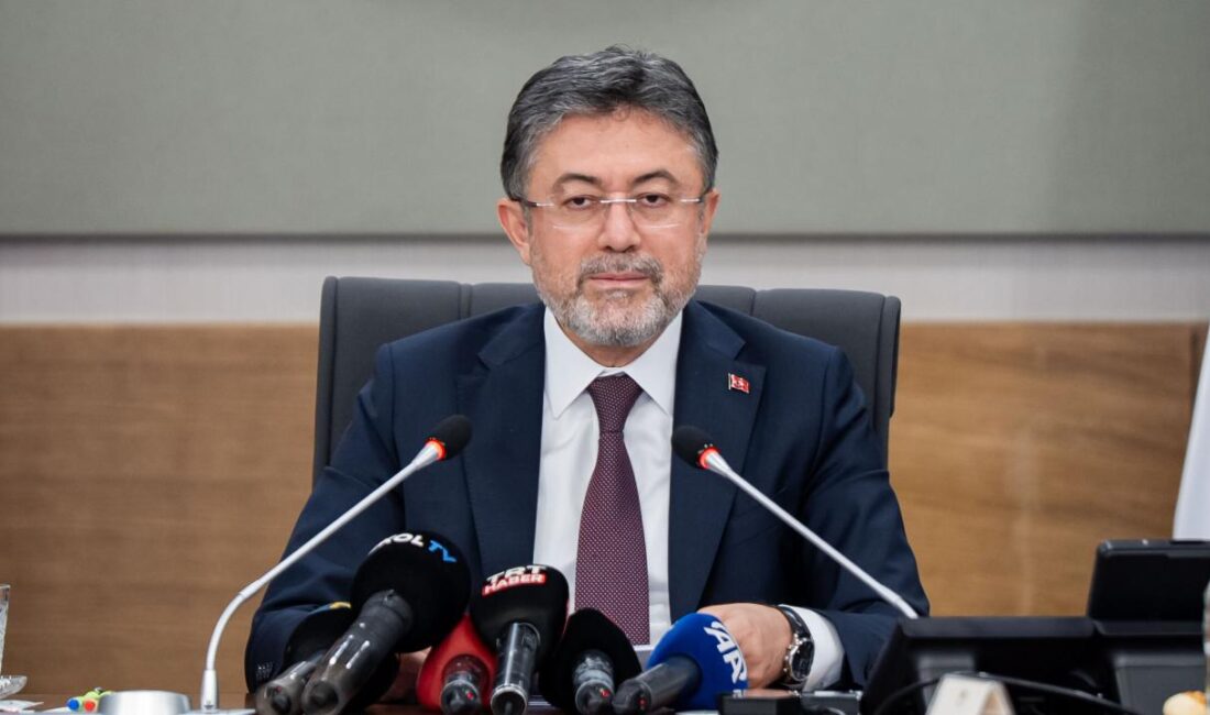 Bakan Yumaklı, yaşanan su sorununa karşı belediyeler başta olmak üzere