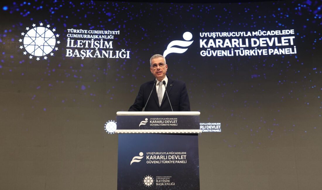 Sağlık Bakanı Kemal Memişoğlu, "Tütünsüz ve dumansız bir Türkiye hedefiyle