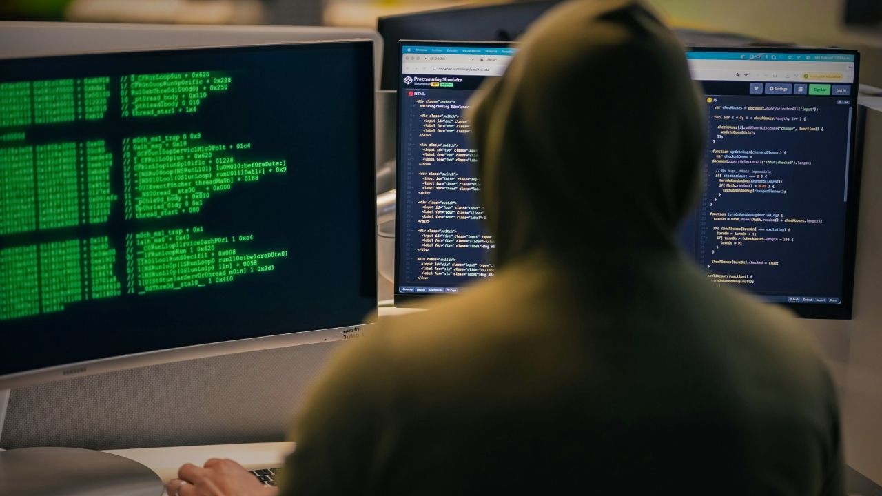 İletişim Başkanı Burhanettin Duran, dijital izleme çalışmaları kapsamında terör propagandası