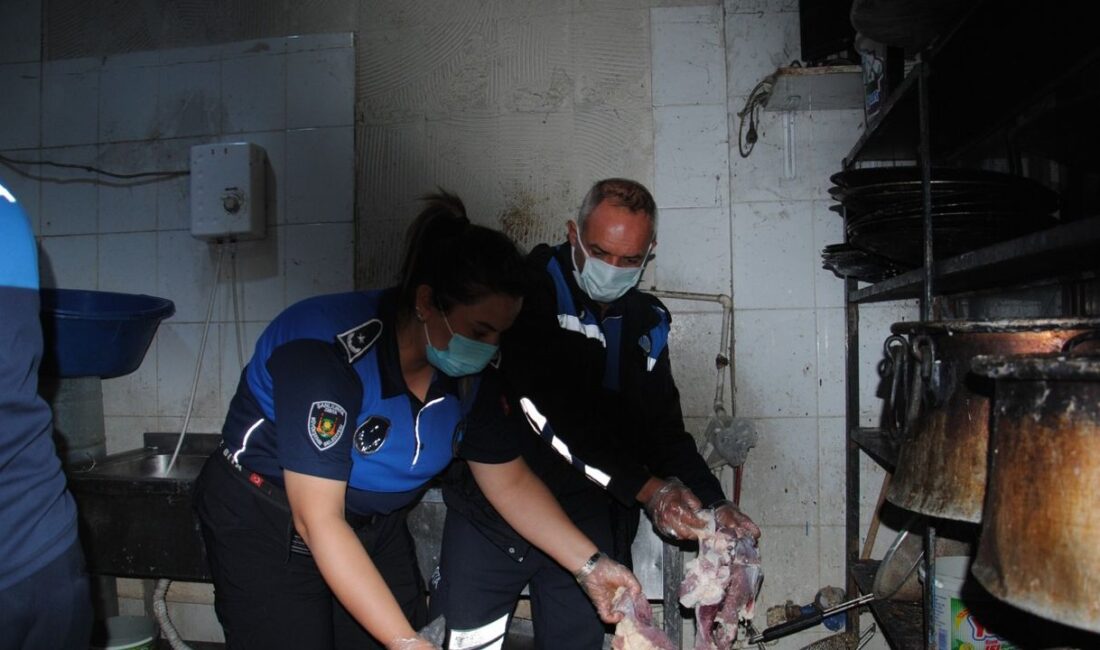 Şanlıurfa’da zabıta ve tarım ekiplerinin ortaklaşa yürüttüğü denetimlerde, tüketime uygun