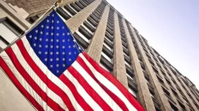 ABD Merkez Bankası, yılın ilk toplantısında politika faizini piyasa beklentilerine