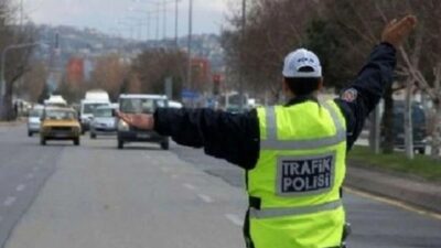 Uygulama noktasından kaçan 16 yaşındaki motosiklet sürücüsünün çarptığı trafik polisi