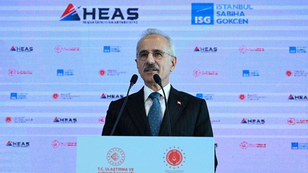 Ulaştırma ve Altyapı Bakanı Abdulkadir Uraloğlu, 2002’de 6 bin 101