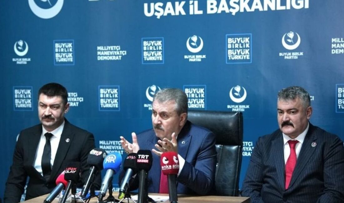 Büyük Birlik Partisi Genel Başkanı Mustafa Destici, Uşak ziyareti kapsamında