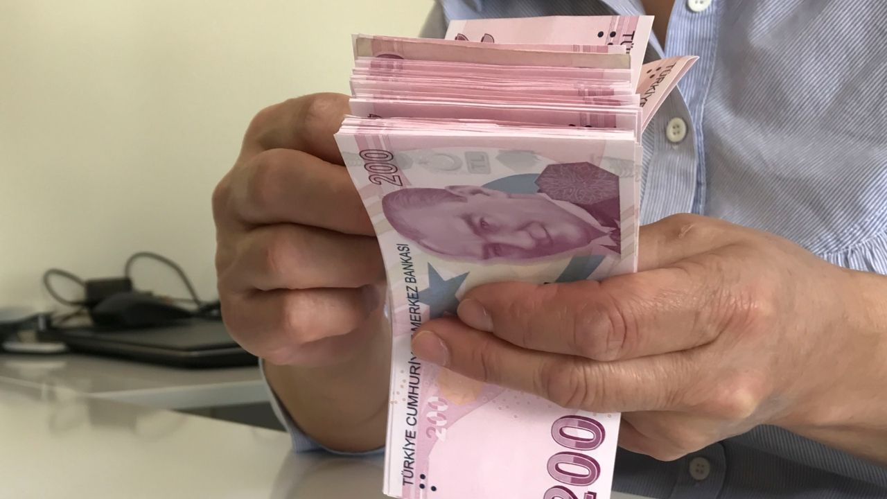 En düşük emekli aylığının artırılmasının ardından oluşan zam farklarının ödeme