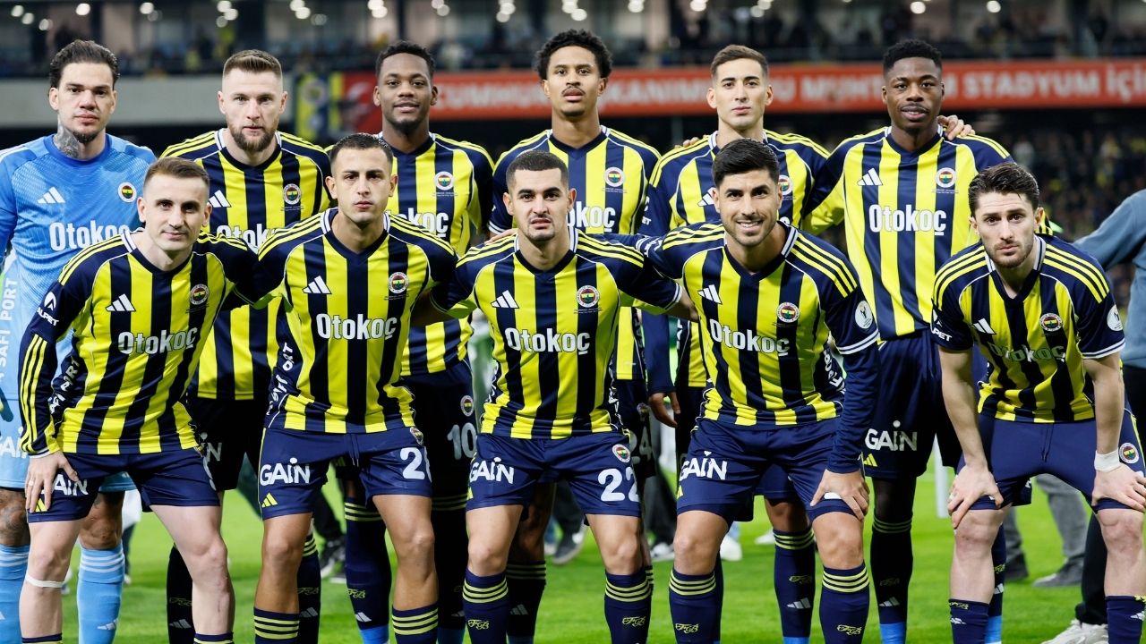 UEFA Avrupa Ligi’nde lig aşamasını 19. sırada tamamlayan Fenerbahçe, son
