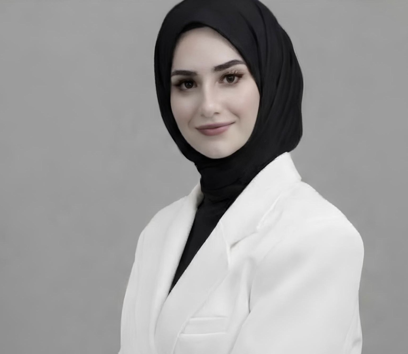 Afra ŞENOL yazar fotoğrafı