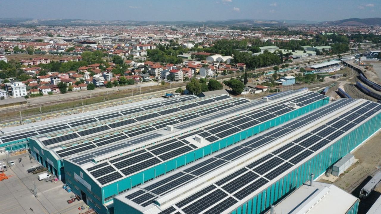 Ulaştırma ve Altyapı Bakanı Abdulkadir Uraloğlu, TÜRASAŞ Sakarya Bölge Müdürlüğü’nde