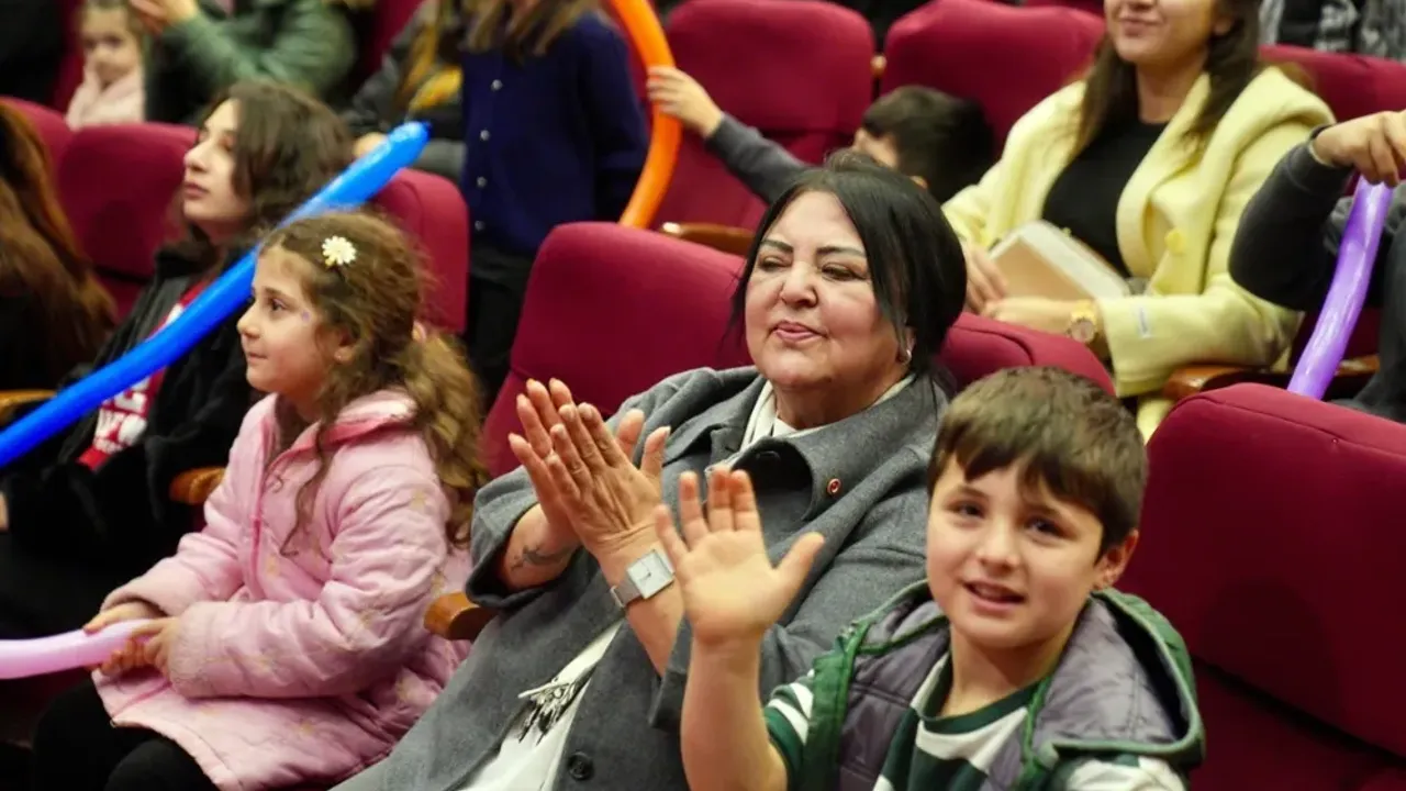 Seyhan Belediyesi, çocukların ara tatilini keyifli ve verimli geçirmeleri amacıyla