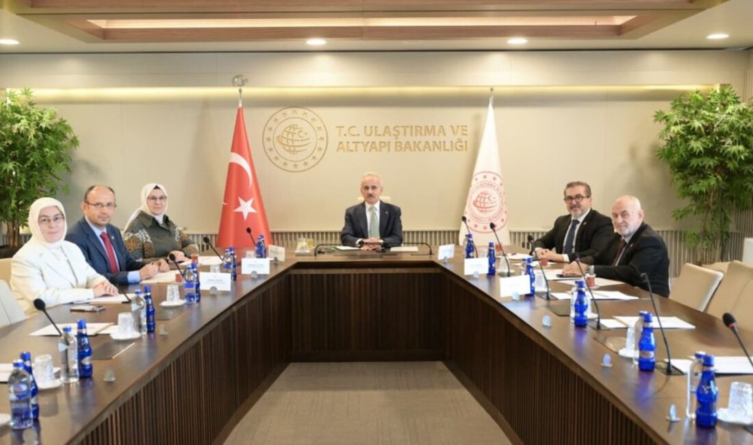 Ulaştırma ve Altyapı Bakanı Abdulkadir Uraloğlu, TBMM Çocuk Hakları Alt