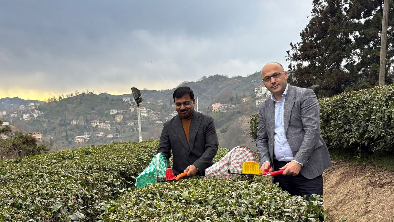 Hindistan’ın Türkiye Büyükelçisi Muktesh K. Pardeshi, Rize’de ağırlandı. Ankara’da bir