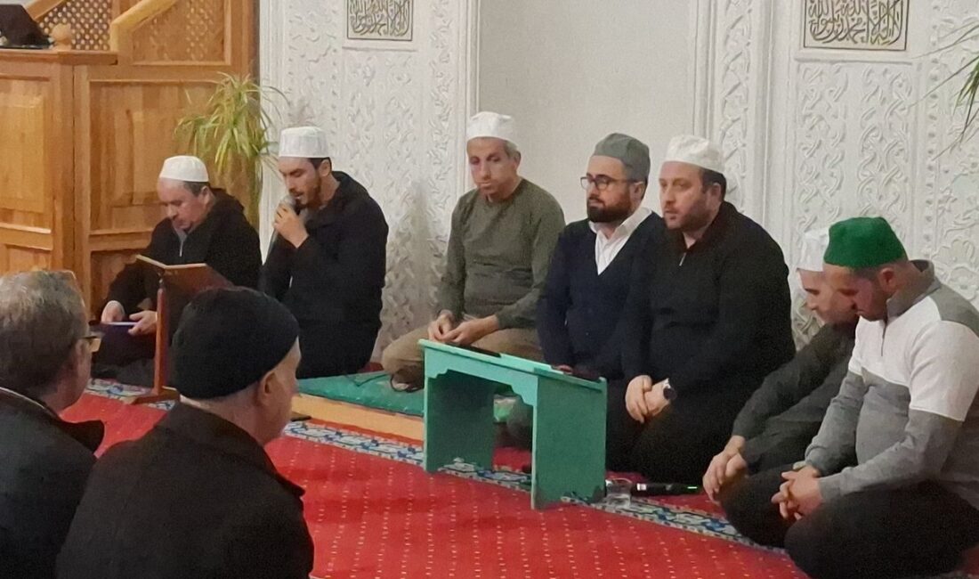 İlçe müftülüğü, Merkez Fatih cami olmak üzere Çarşı içerisinde bulunan