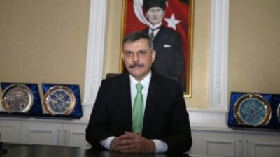 1970 yılında Konya’nın Çumra ilçesinde doğan Mustafa Çiftçi, 1995 yılında