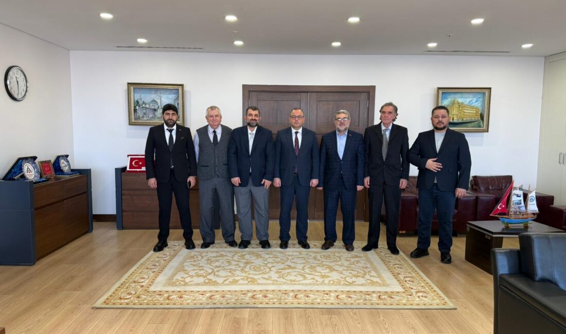 &nbsp; Manisa Vakfı Başkanı Ercan Oğuz, Başkan Vekili Önder GÜZELARSLAN