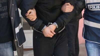 Kars’ta polis ekiplerince düzenlenen operasyonda, kentte görev yapan bir kamu