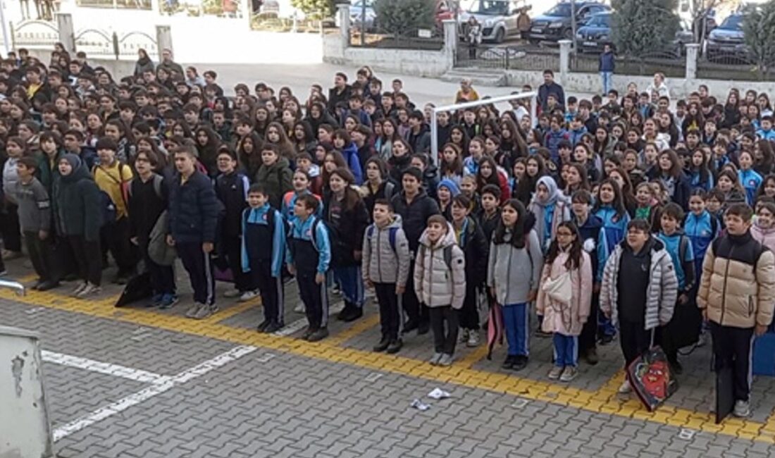 15 günlük tatilin ardından okullarda ders zili yeniden çaldı ve