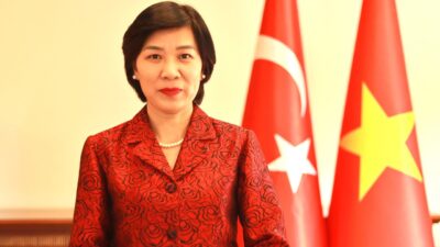 Vietnam'ın Türkiye Büyükelçisi Dang Thi Thu Ha,  Vietnam Komünist