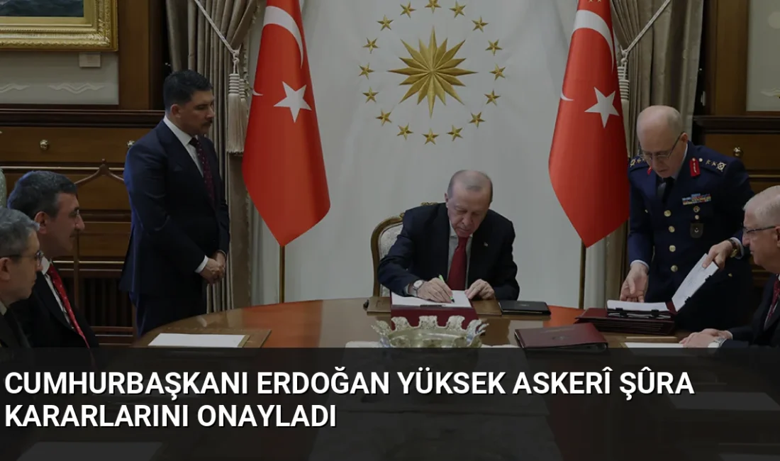 Cumhurbaşkanı Erdoğan'ın imzaladığı YAŞ kararlarıyla TSK'da terfi ve atamalar netleşti.