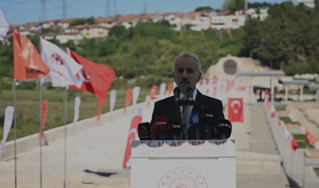Ulaştırma ve Altyapı Bakanı Abdulkadir Uraloğlu, Sakarya'daki 1500 yıllık tarihi