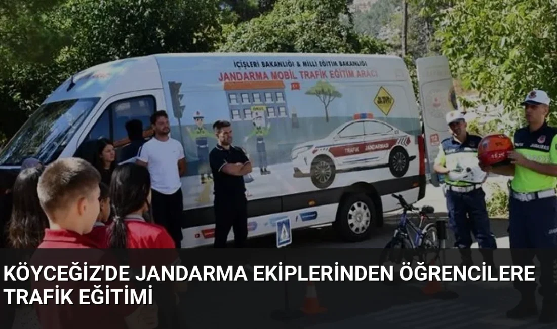 Muğla'nın Köyceğiz ilçesinde jandarma ekipleri, Trafik Dedektifleri Projesi kapsamında öğrencilere