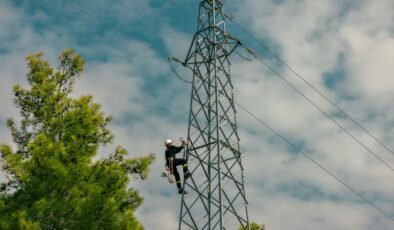 AEDAŞ: Elektrik şebekelerine yetkisiz müdahaleler can kaybına neden oluyor