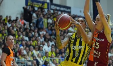 Basketbolda kadınlar derbisi: Fenerbahçe, Galatasaray’ı üst üste 9. kez yendi