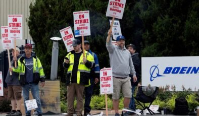 Boeing grevi ikinci ayına girdi: Şirket borçlanma yapacak