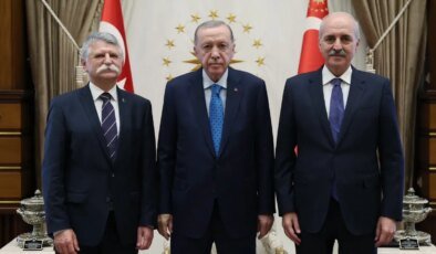 Cumhurbaşkanı Erdoğan, TBMM Başkanı Kurtulmuş’u kabul etti