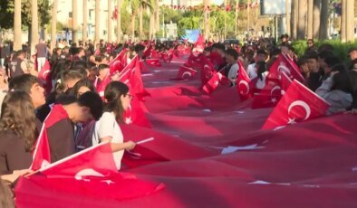 Cumhuriyet’in 101. Yıl Dönümü Mersin’de Coşkuyla Kutlandı