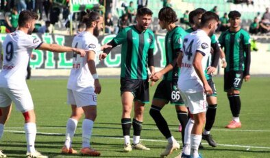 Denizlispor, Zonguldakspor’a 4-0 Mağlup Oldu