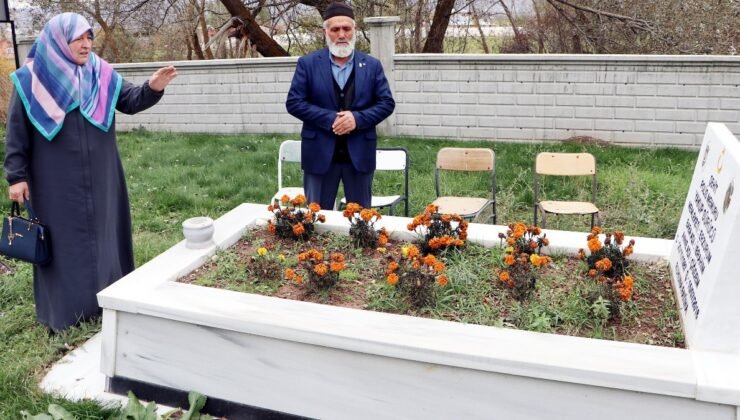 Erzurum’da FETÖ elebaşının ölüm haberini alan şehidin ailesi oğullarına müjdeyi verdi